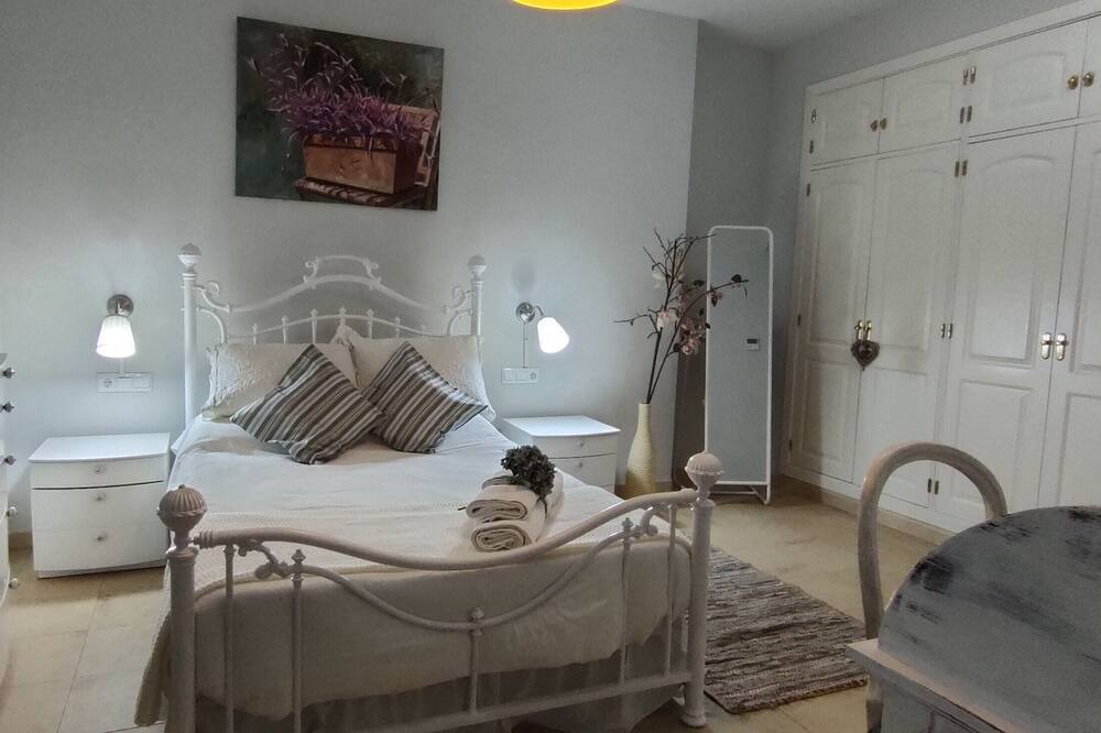 Photo of Bedroom in Espartinas