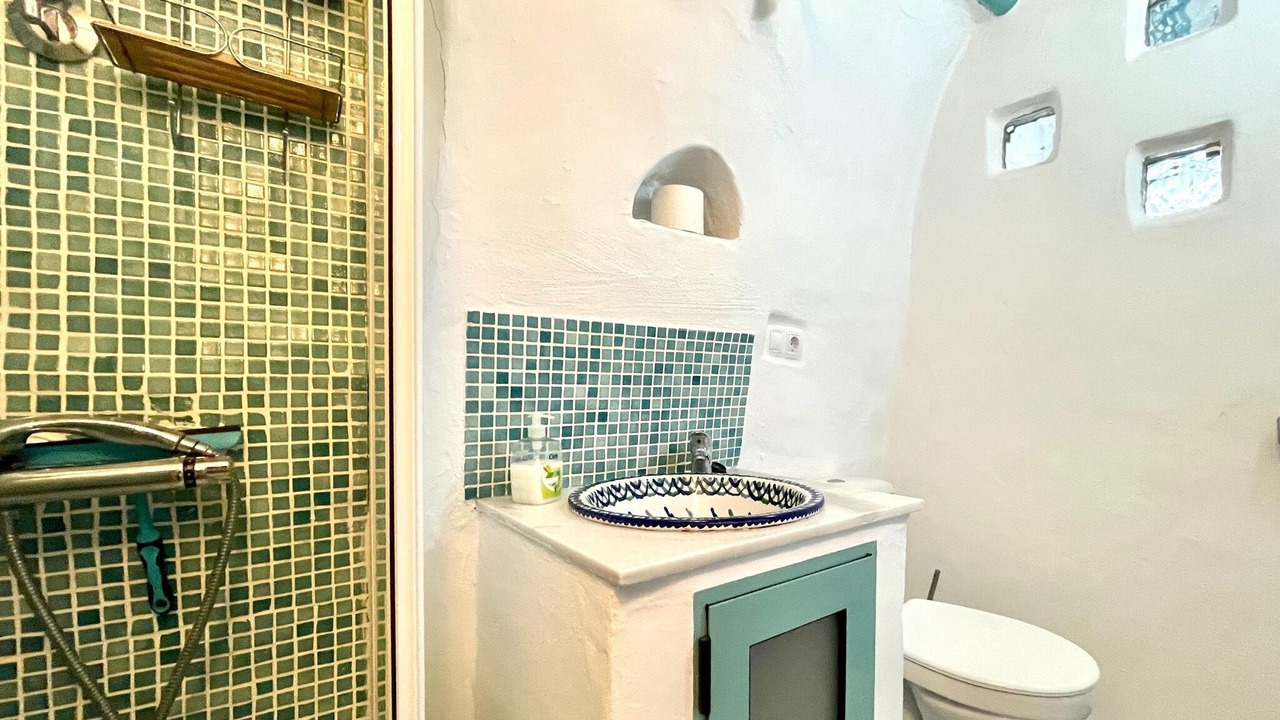 Photo of Bathroom in Cullar