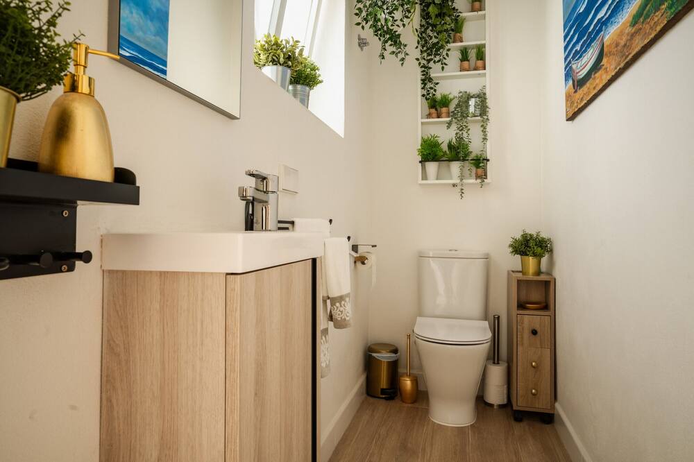 Photo of Bathroom in Urbanizacion Costabella