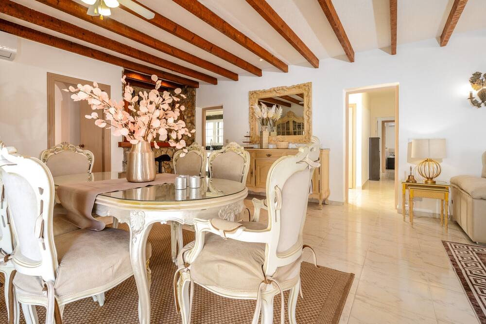 Photo of Livingroom in Urbanizacion Costabella