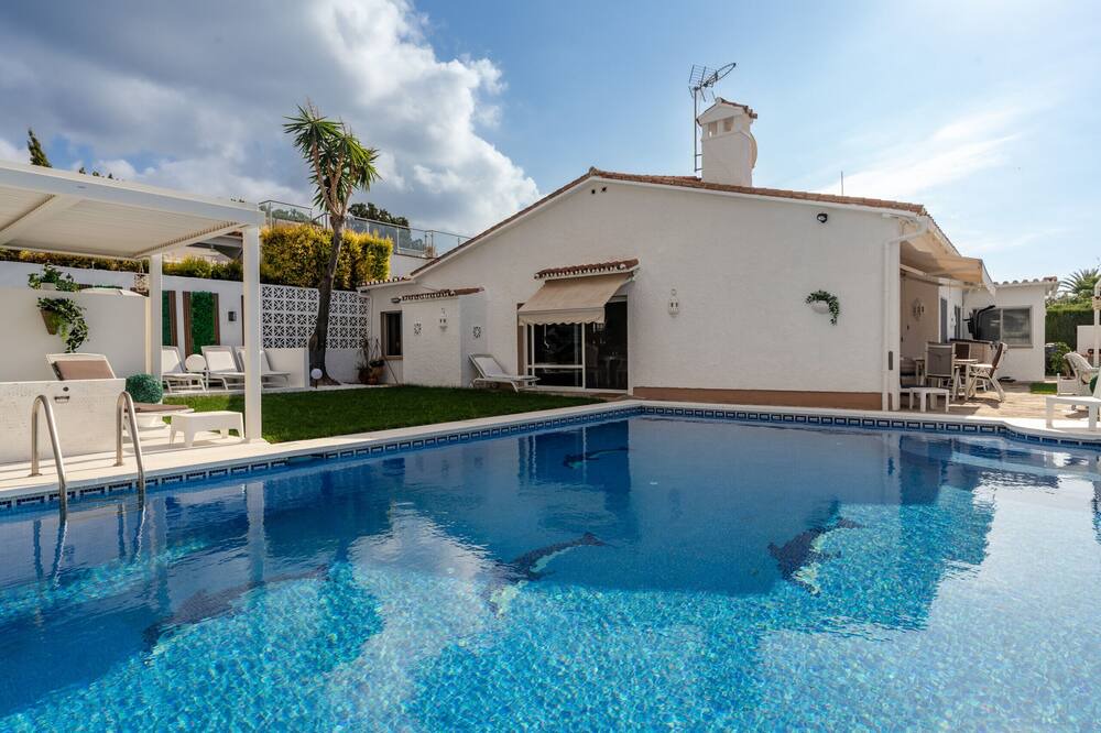 Photo of Outdoor in Urbanizacion Costabella