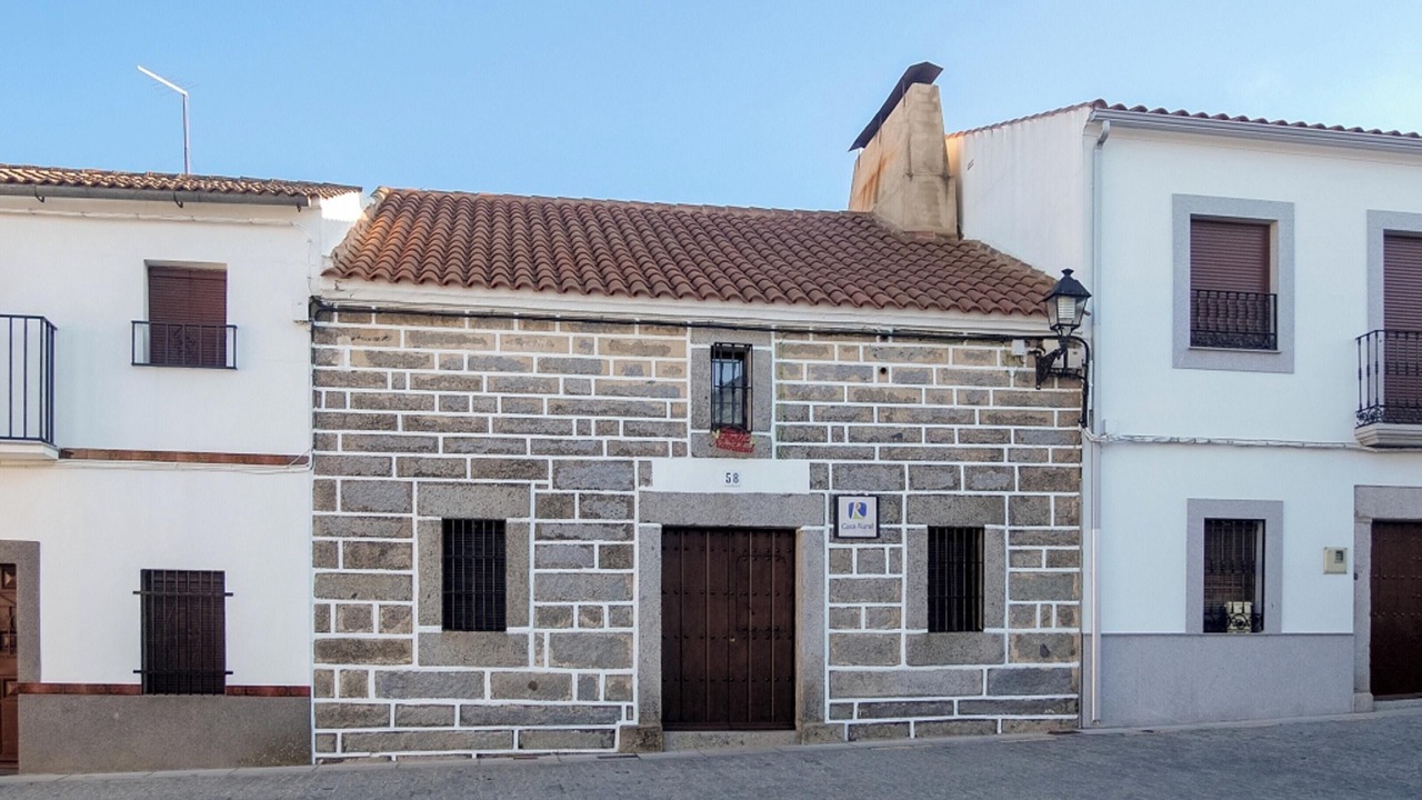 Photo of Outdoor in Anora