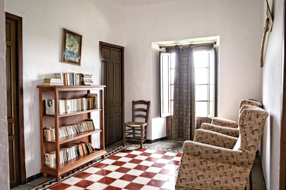 Photo of Livingroom in Las Lagunillas
