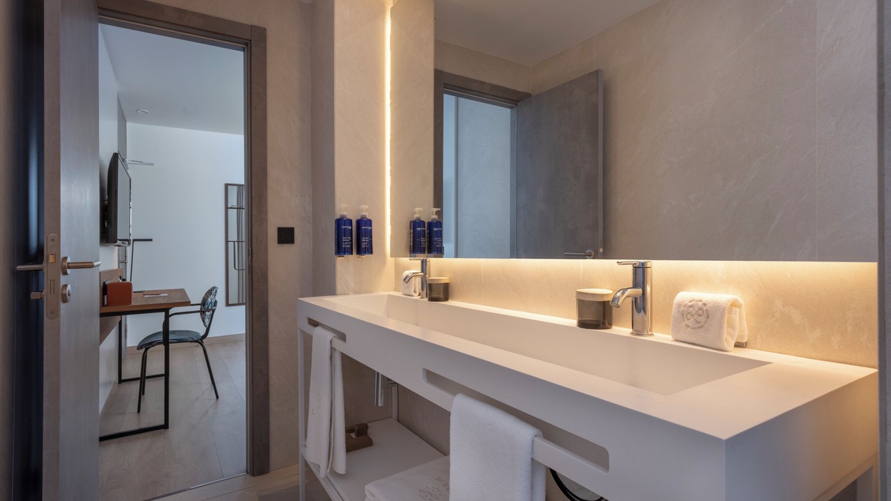 Photo of Bathroom in Marbella Seafront Promenade