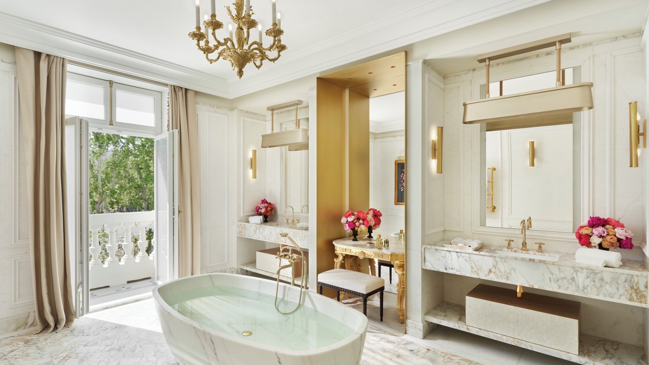 Photo of Bedroom in Golden Triangle of Art