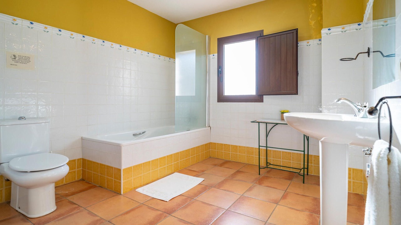 Photo of Bathroom in Teba