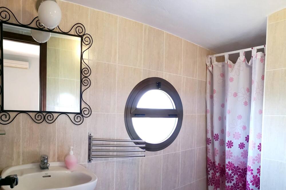 Photo of Bathroom in Palenciana
