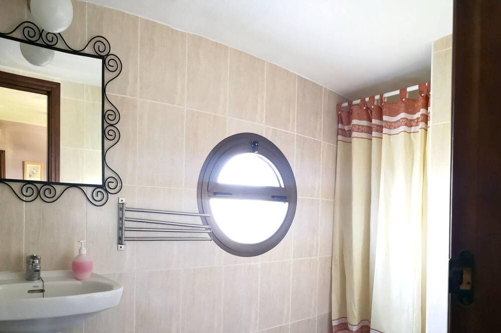 Photo of Bathroom in Palenciana