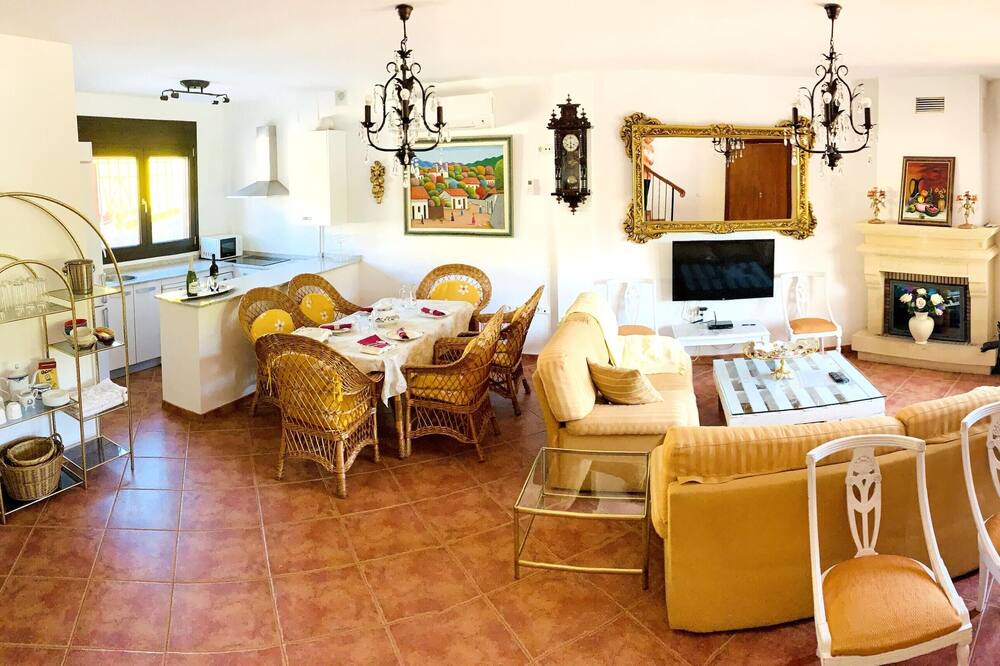 Photo of Livingroom in Conchar