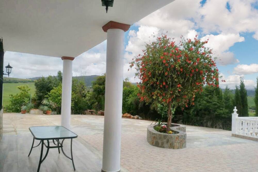 Photo of Patio Balcony in Prado del Rey
