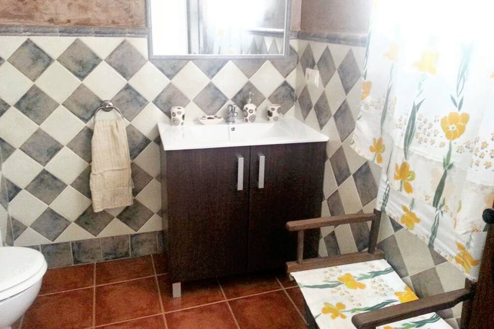 Photo of Bathroom in Arriate