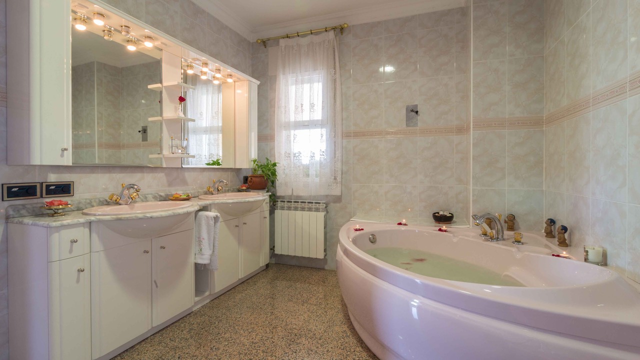 Photo of Bathroom in Valdecaballeros