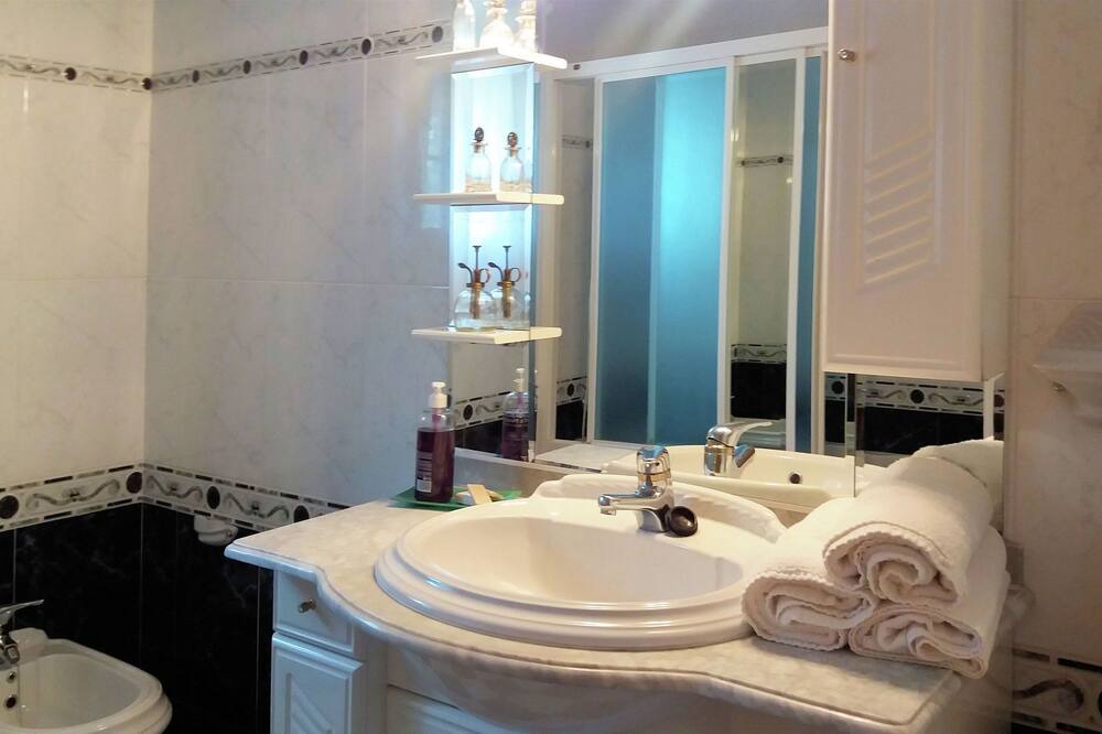 Photo of Bathroom in Antequera