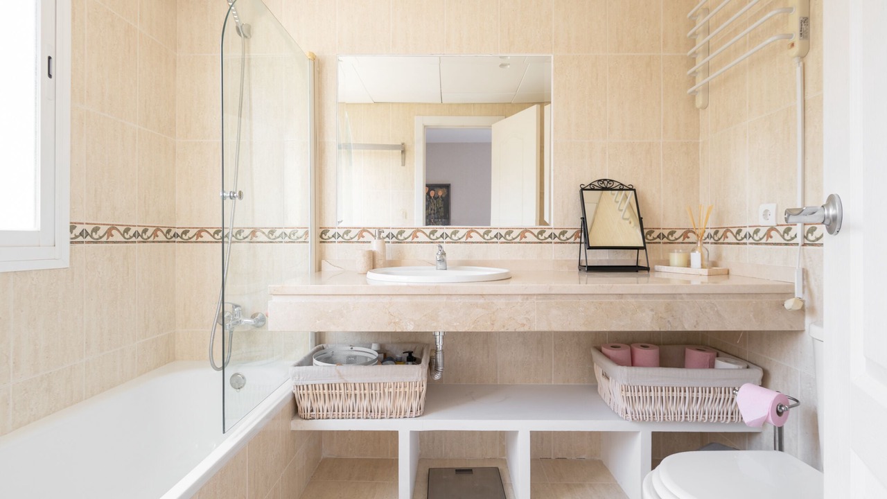 Photo of Bathroom in Benagalbon