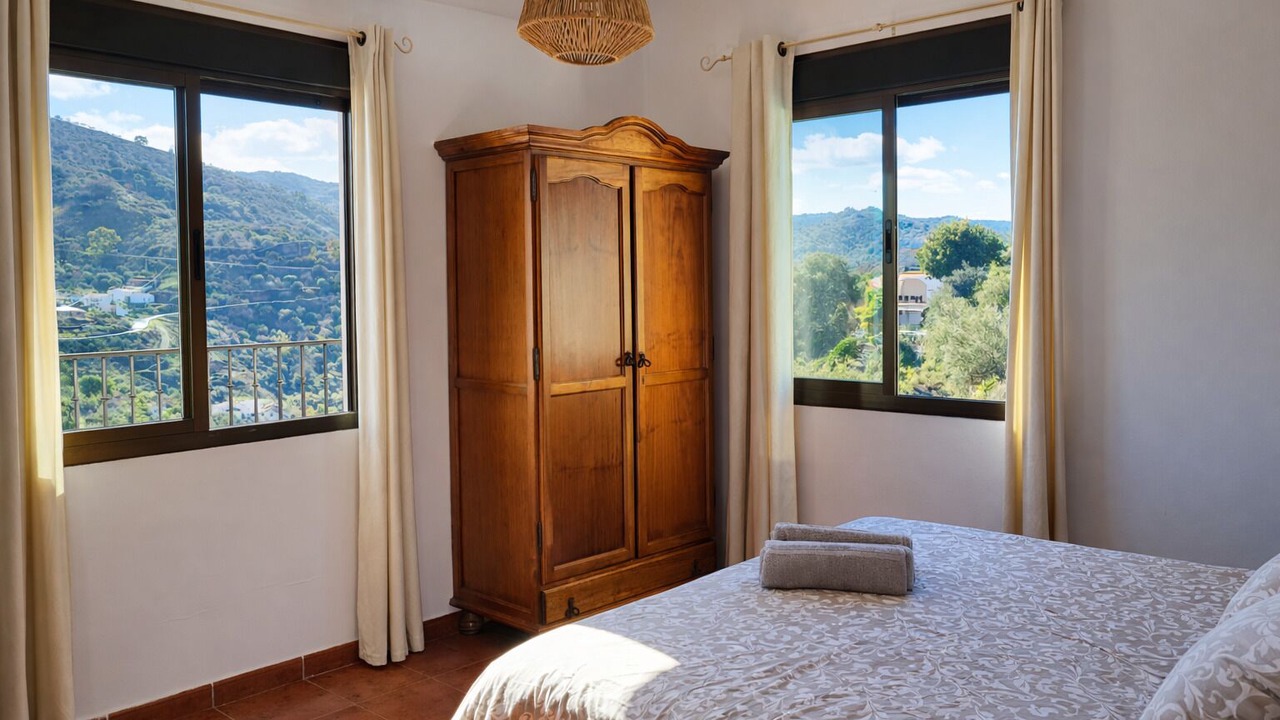 Photo of Bedroom in Comares