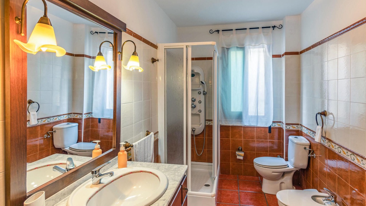 Photo of Bathroom in Mecina Bombaron