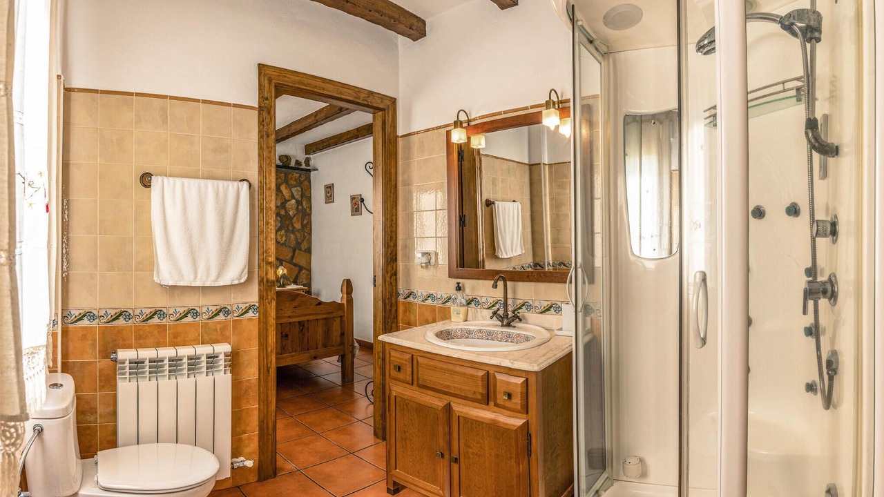 Photo of Bathroom in Mecina Bombaron