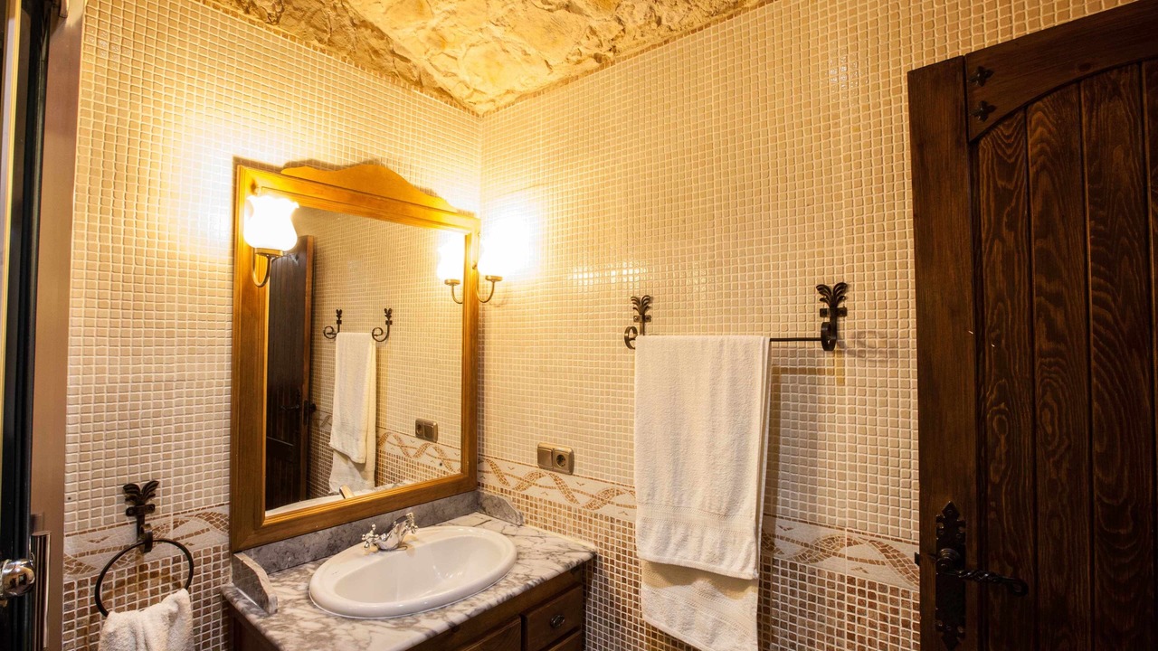 Photo of Bathroom in Mecina Bombaron