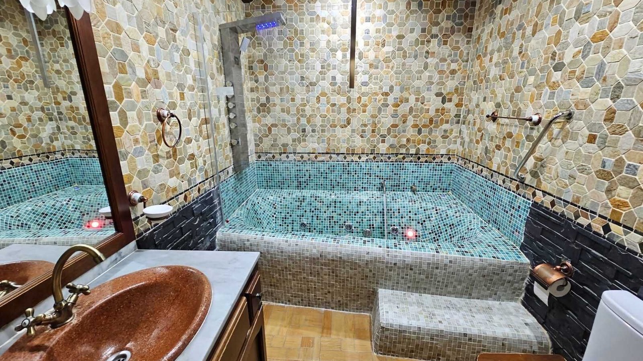 Photo of Bathroom in Mecina Bombaron