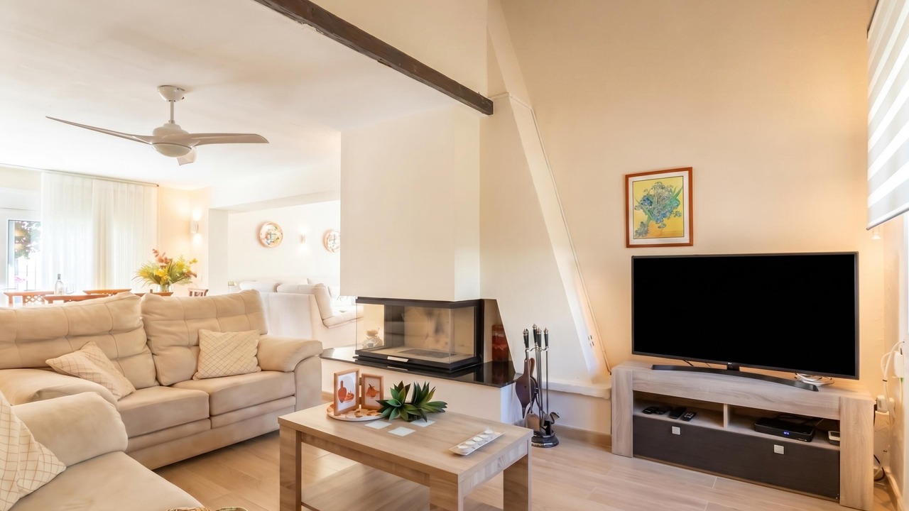 Photo of Livingroom in Bahia Dorada