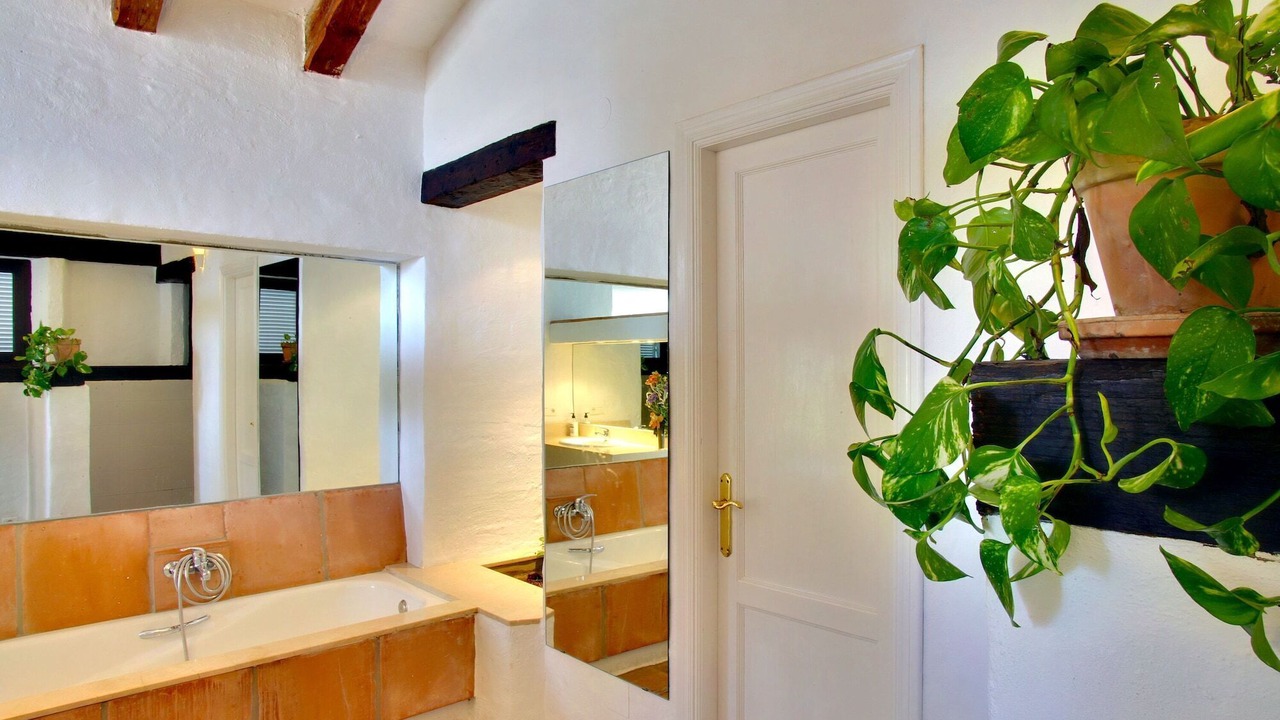 Photo of Bathroom in Casares