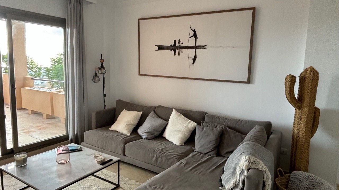 Photo of Livingroom in New Golden Mile