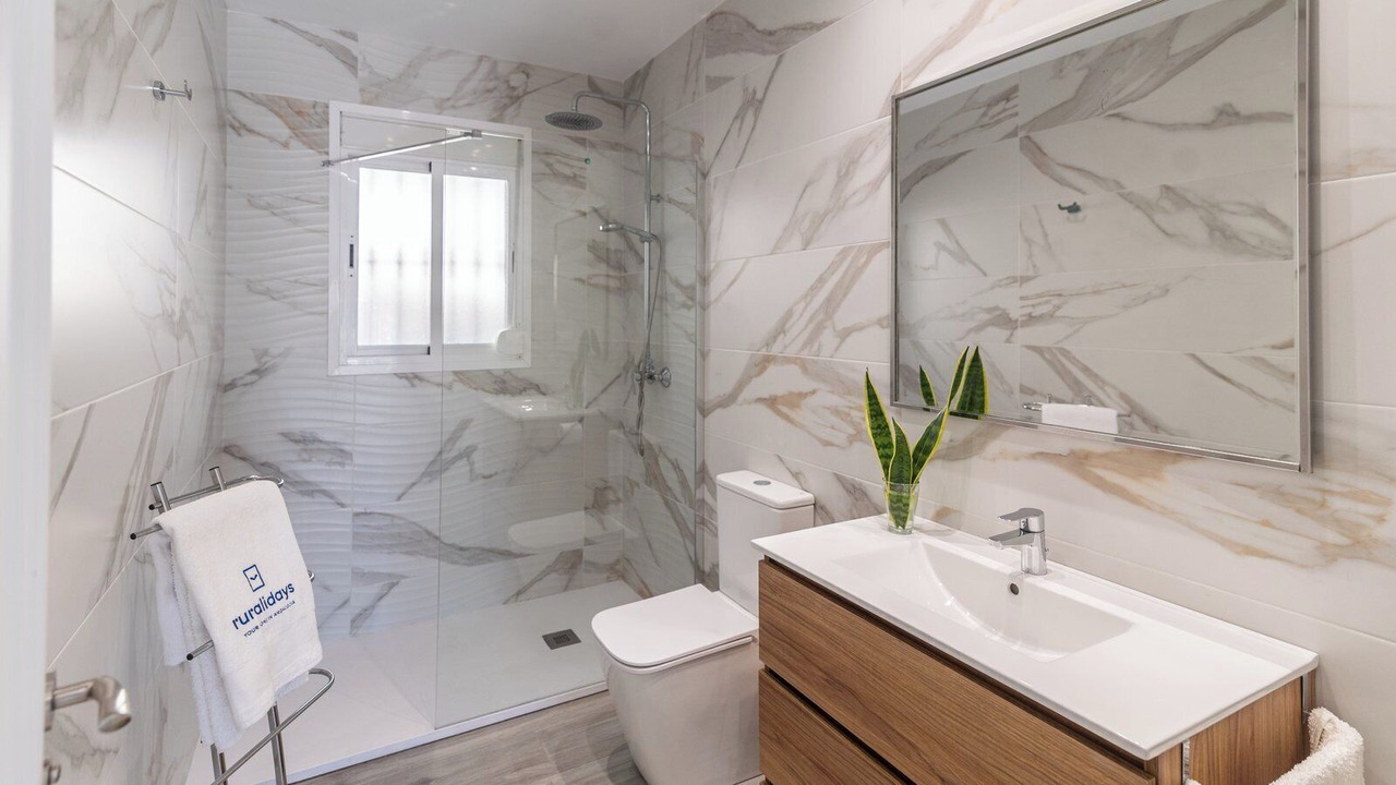 Photo of Bathroom in Canillas de Albaida