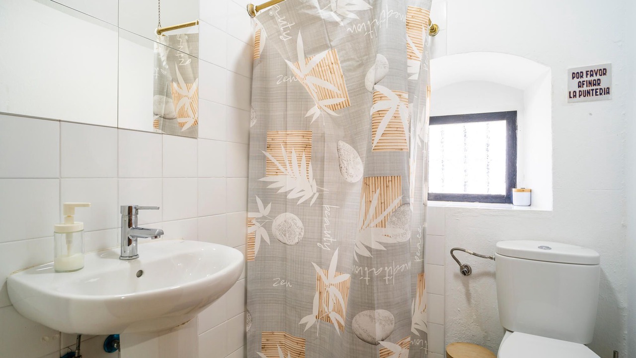 Photo of Bathroom in Algar