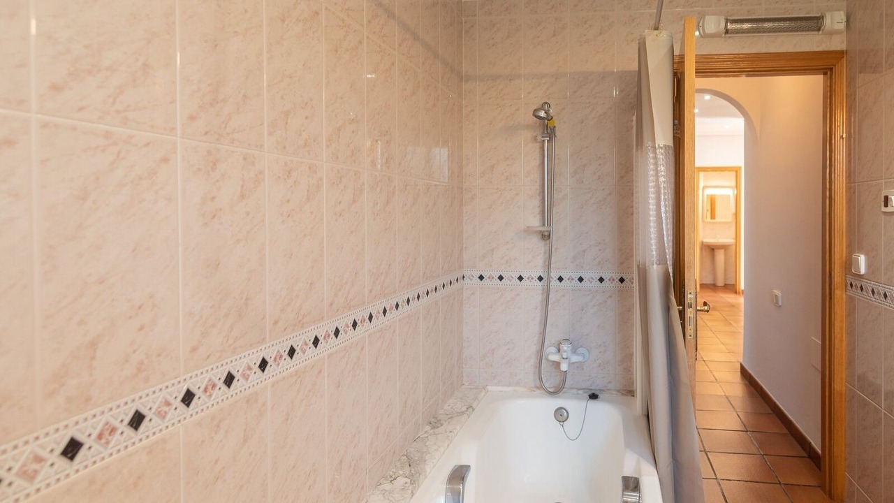 Photo of Bathroom in Benameji