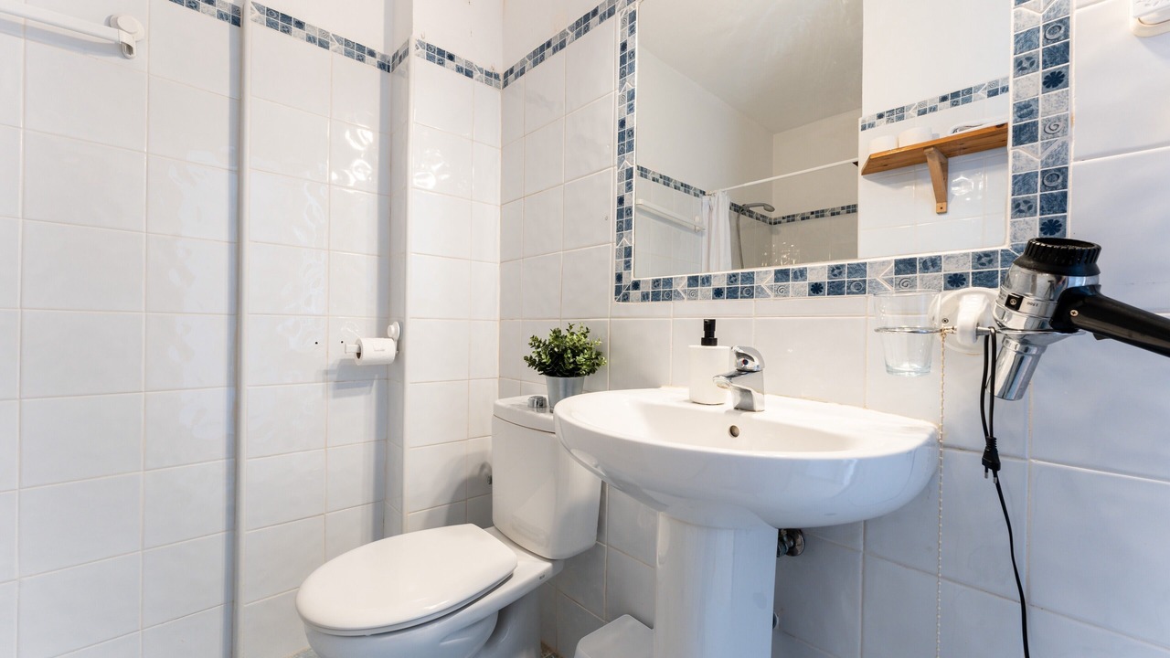 Photo of Bathroom in Fuengirola City Centre
