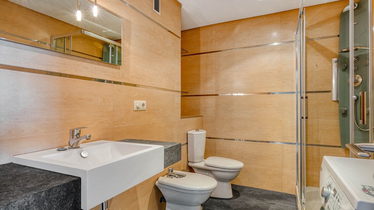 Photo of Bathroom in Moncloa - Arguelles
