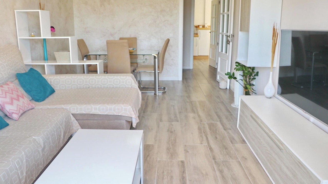 Photo of Livingroom in San Fernando