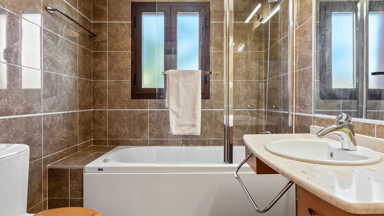 Photo of Bathroom in New Golden Mile