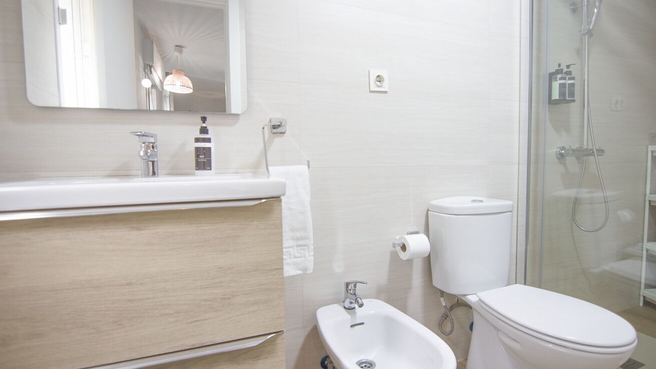 Photo of Bathroom in Feria
