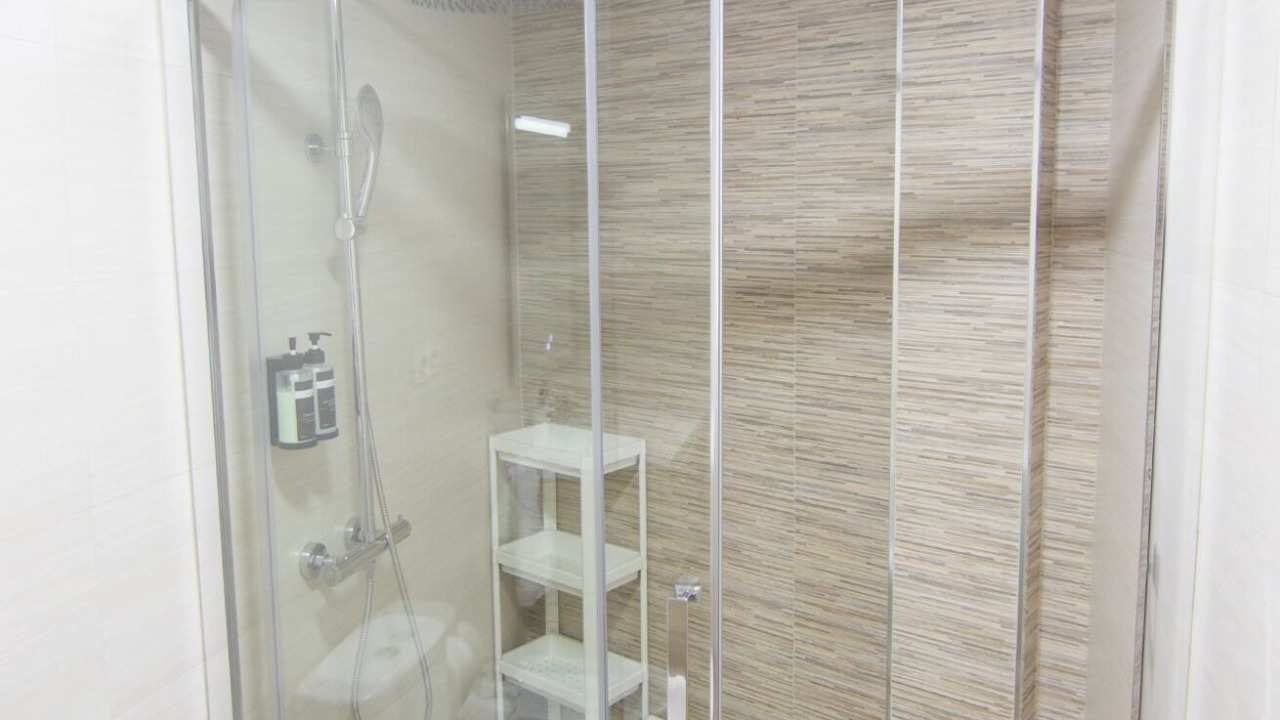 Photo of Bathroom in Feria