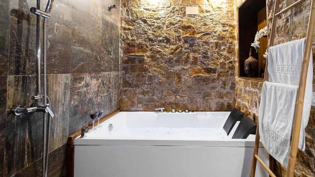 Photo of Bathroom in Castano del Robledo
