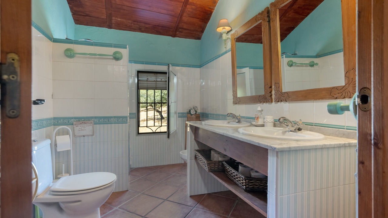 Photo of Bathroom in Arroyomolinos de Leon