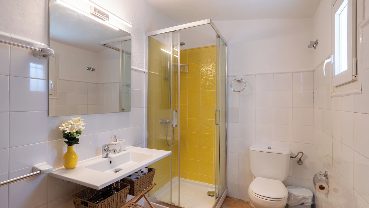 Photo of Bathroom in Alora