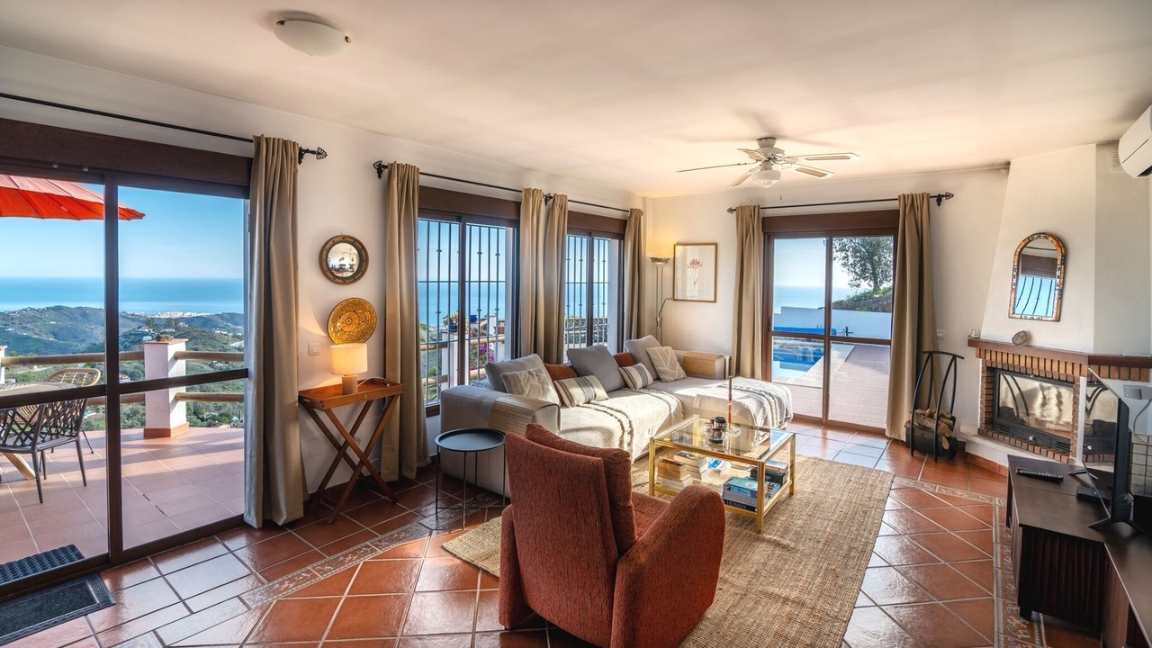 Photo of Livingroom in Sayalonga