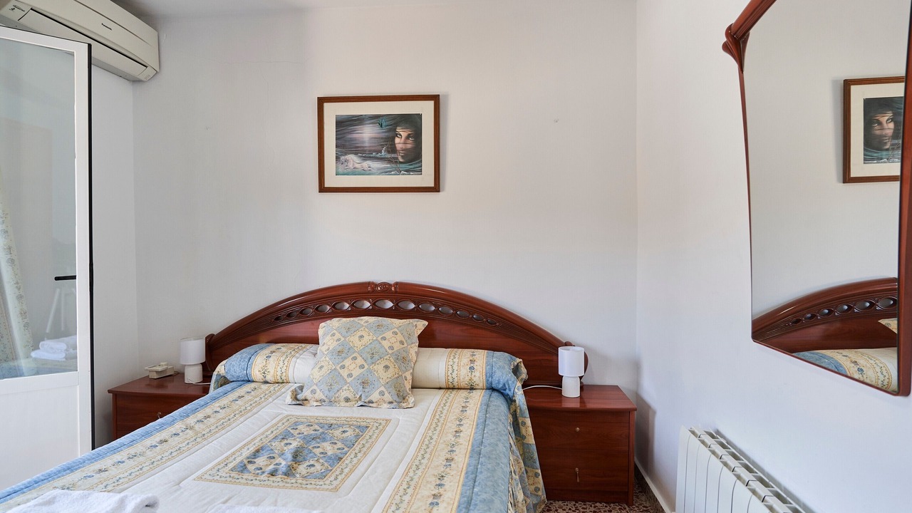 Photo of Bedroom in Siles