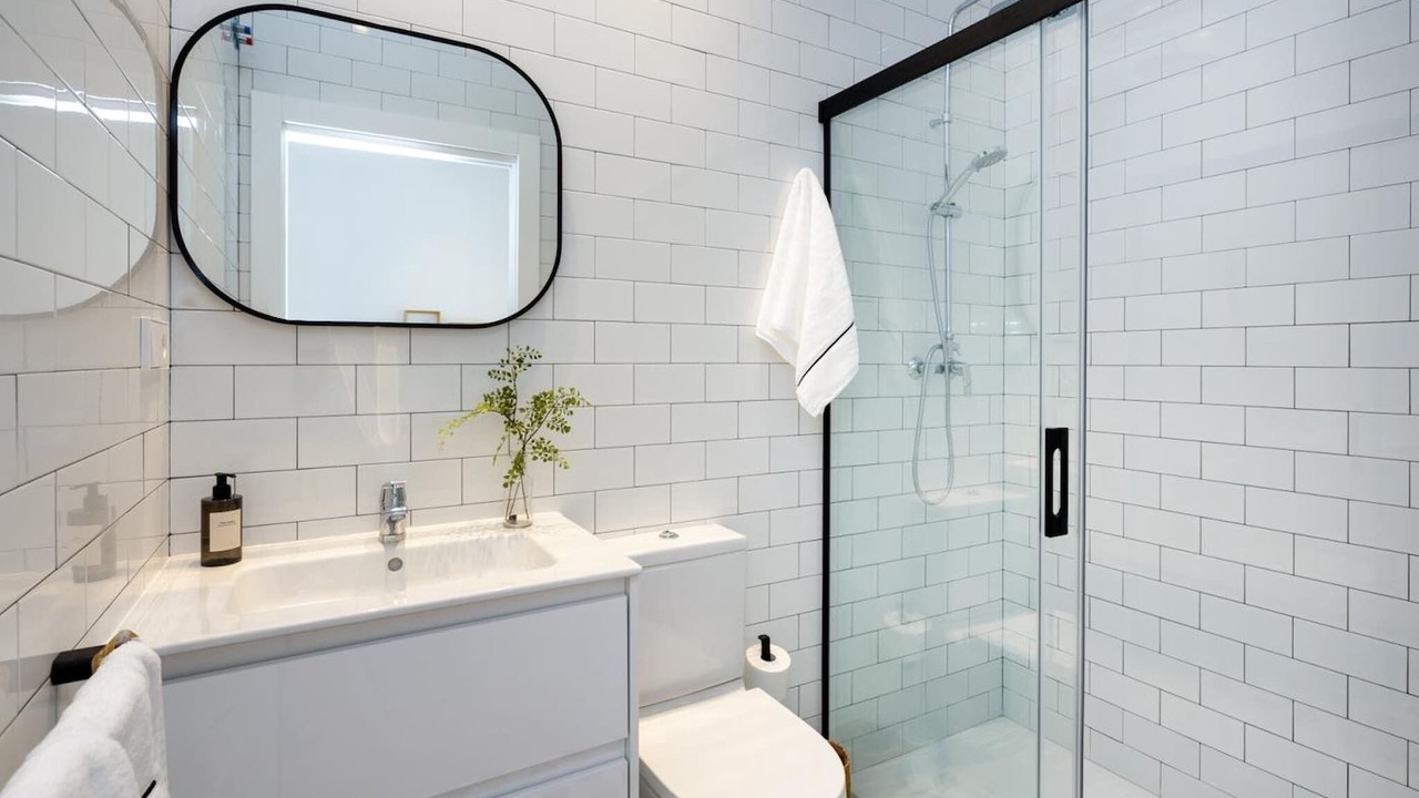 Photo of Bathroom in Central District