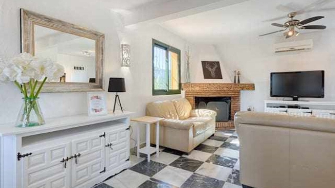 Photo of Livingroom in New Golden Mile
