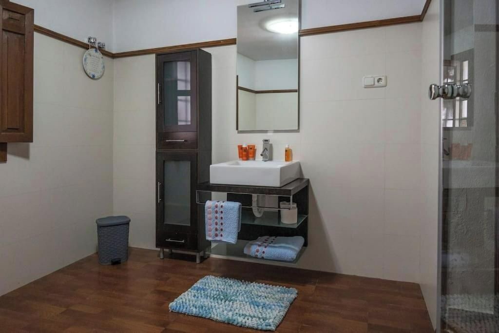 Photo of Bathroom in Periana
