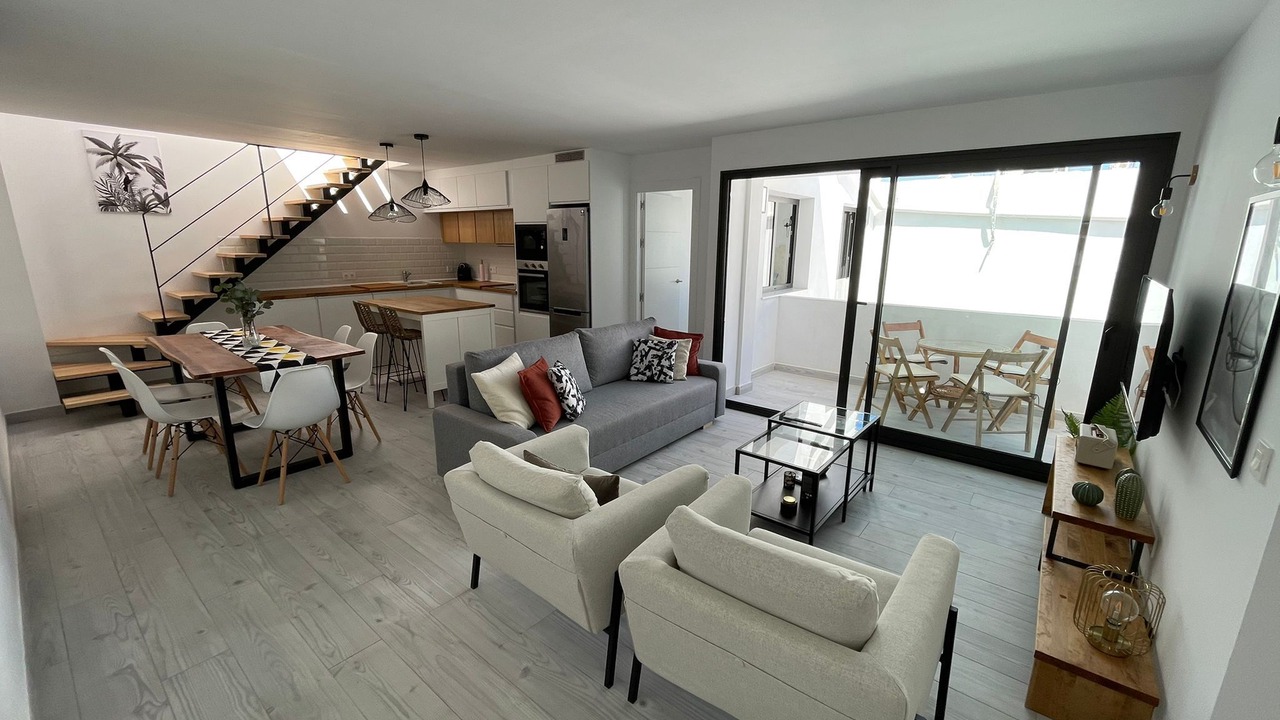 Photo of Livingroom in Vista de los Angeles-Rumina