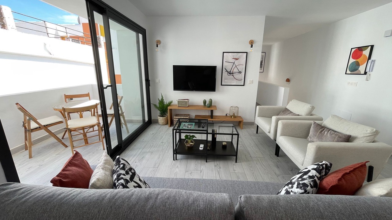 Photo of Livingroom in Vista de los Angeles-Rumina