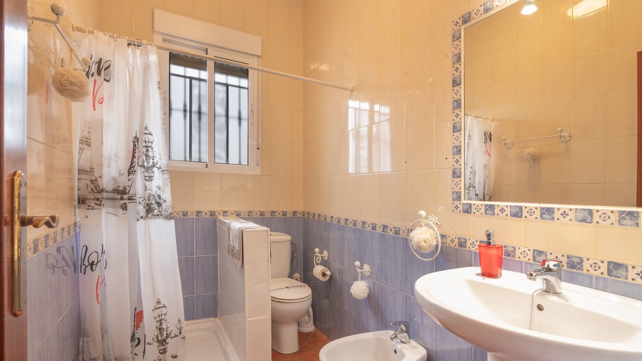 Photo of Bathroom in Moguer