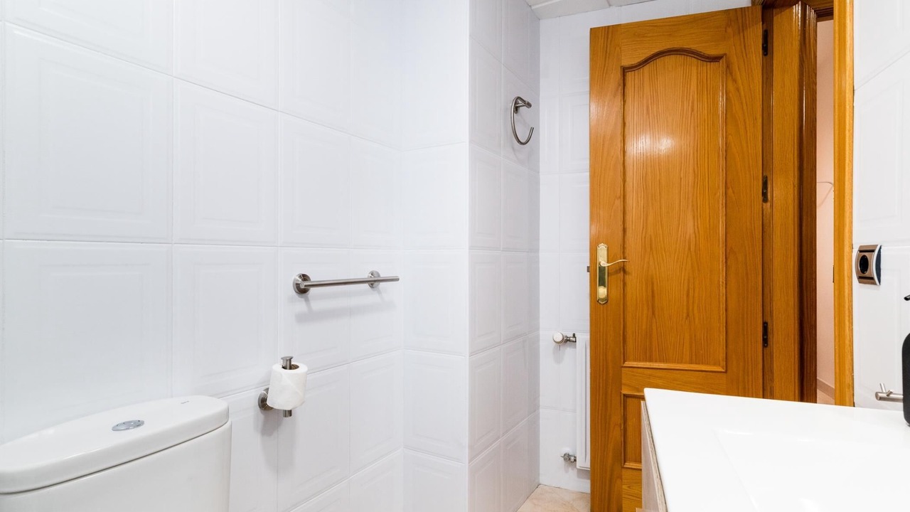 Photo of Bathroom in Central District