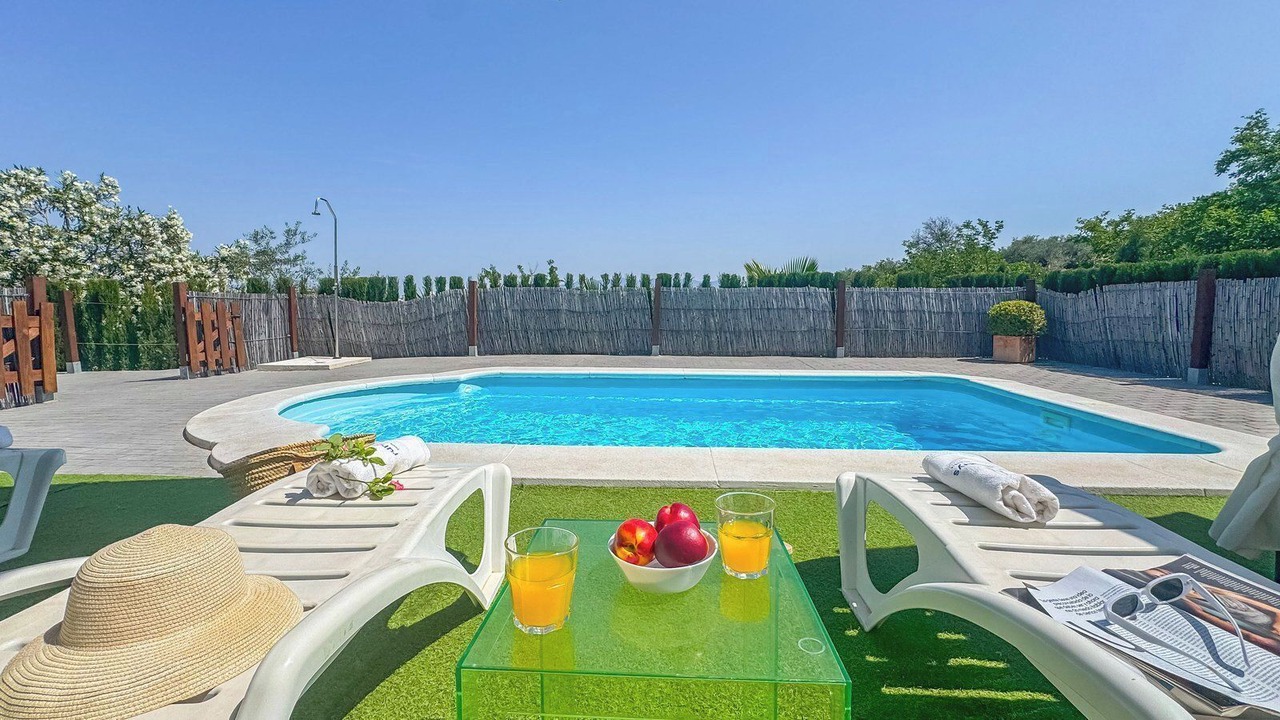 Photo of Outdoor in Alozaina