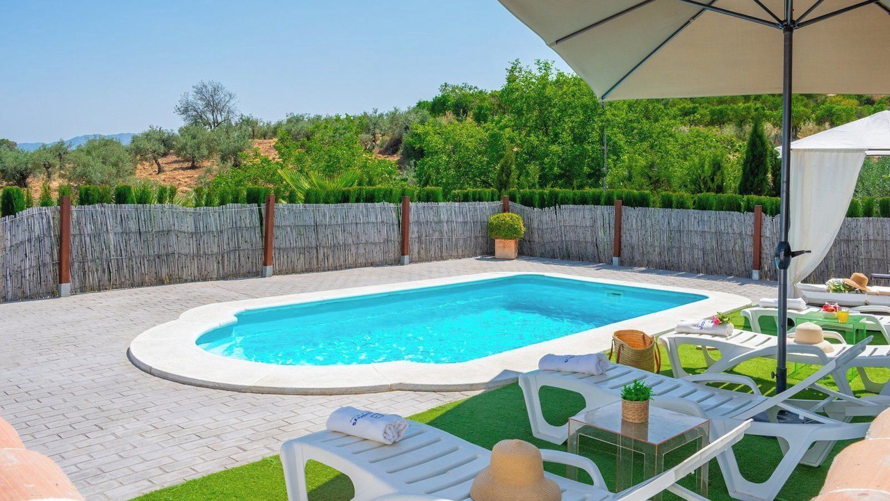 Photo of Outdoor in Alozaina