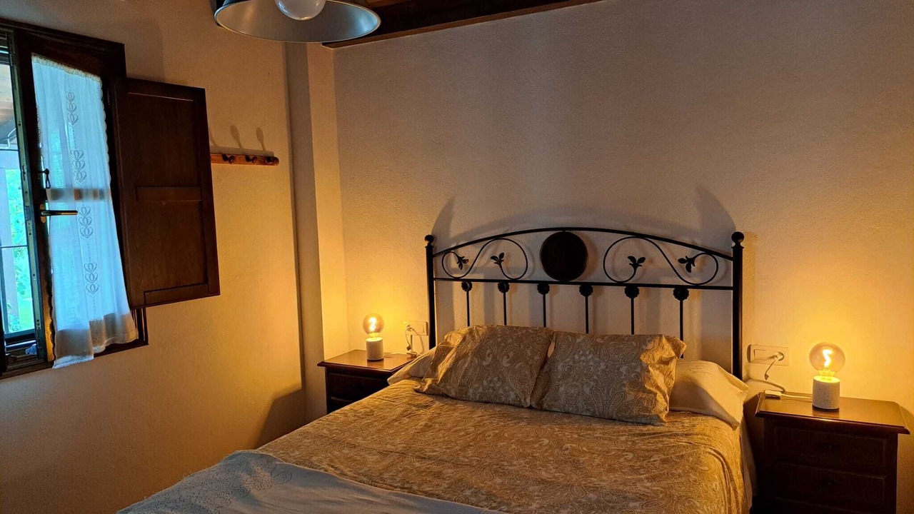 Photo of Bedroom in Alozaina